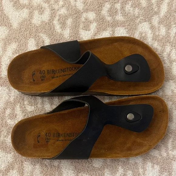Birkenstock Sandals Size 40 - Picture 2 of 7